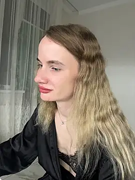 AinyrVixxen online show from April 17, 2026, 11:07 pm