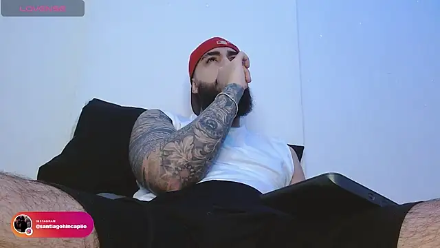 SantiagoHincapiie online show from April 7, 2026, 2:24 am