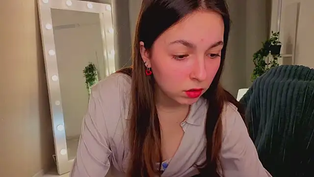 BellaThery online show from March 10, 2026, 5:22 am