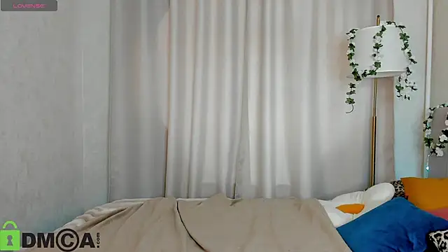 Annet Nel1son online show from April 13, 2026, 12:58 am