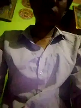 wifedesi7050 online show from June 11, 2026, 4:37 pm