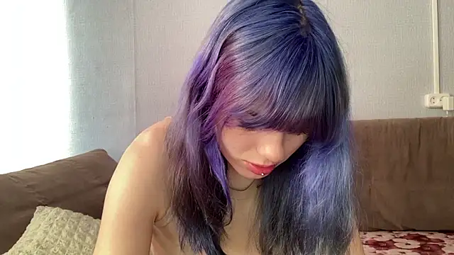 Emmibrilson online show from March 14, 2026, 11:05 am