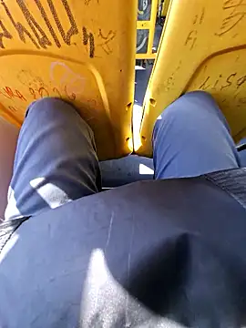 Snapshot of PudimGuloso chatting on March 1, 2026, 5:57 pm PudimGuloso online show from March 1, 2026, 5:57 pm