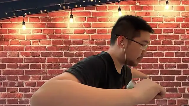 jasonryu2025 online show from February 26, 2026, 10:04 am