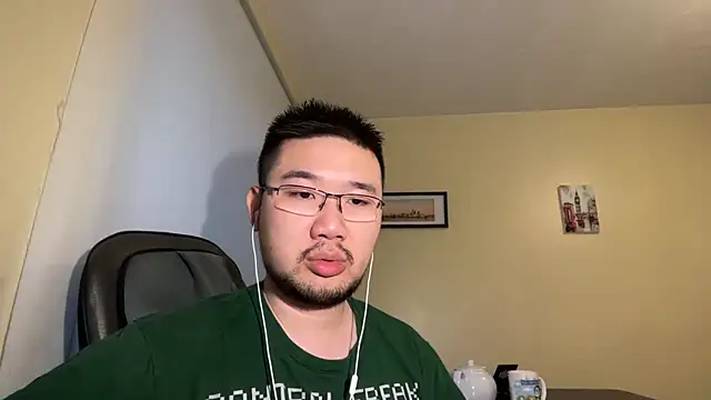 jasonryu2025 online show from May 2, 2026, 7:30 pm