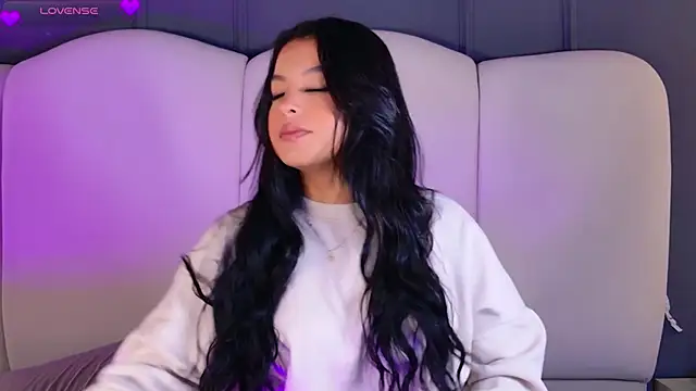 BrunaMonroee online show from March 24, 2026, 2:17 pm