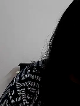 Snapshot of Shaliniqueen chatting on July 21, 2026, 5:42 am Shaliniqueen online show from July 21, 2026, 5:42 am