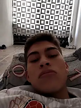 Snapshot of bbluchito chatting on February 21, 2026, 3:47 pm bbluchito online show from February 21, 2026, 3:47 pm