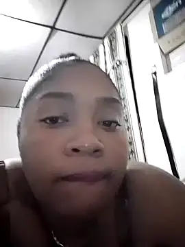 Snapshot of Megan-Small chatting on February 28, 2026, 9:25 pm Megan-Small online show from February 28, 2026, 9:25 pm