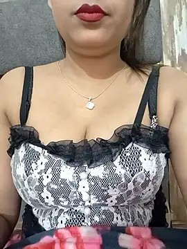 Shanaya-Hotty online show from April 16, 2026, 9:50 pm