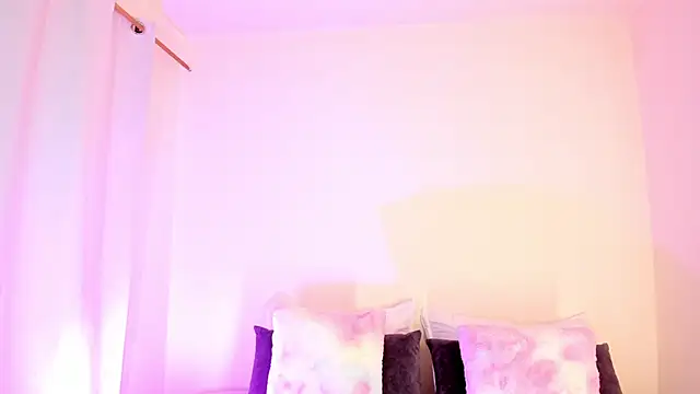 MIAA ROBERTSS online show from March 7, 2026, 5:58 am