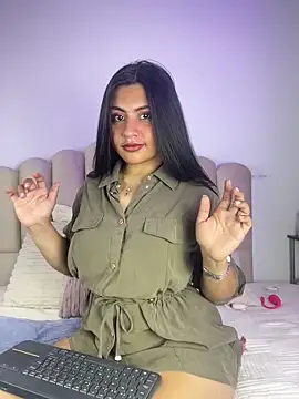 Snapshot of celeste_z chatting on May 15, 2026, 1:31 pm celeste z online show from May 15, 2026, 1:31 pm
