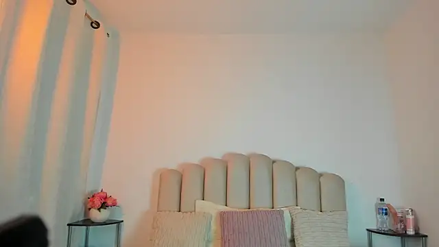 celeste z online show from March 14, 2026, 12:33 pm