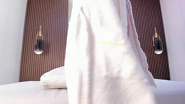 lana waite online show from February 22, 2026, 7:26 pm