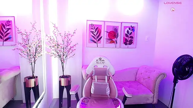 Chloe meoww online show from May 26, 2026, 12:03 pm