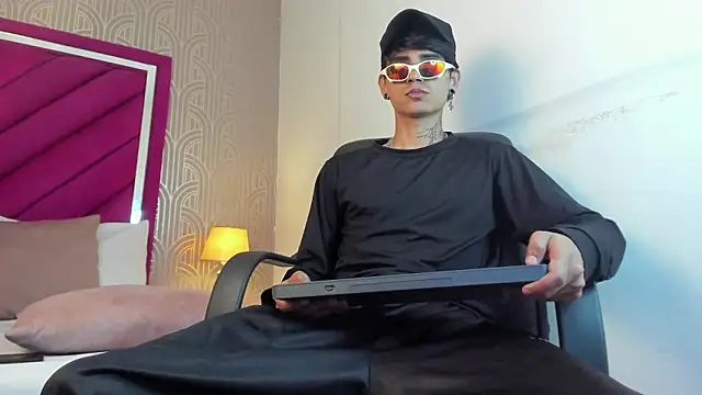 Dominic Foxx online show from February 27, 2026, 1:22 pm