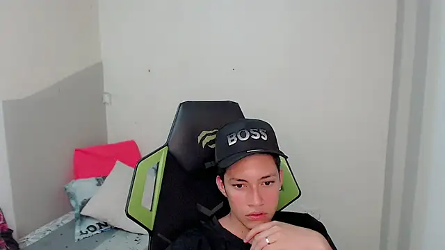 Street poemm  online show from April 7, 2026, 8:32 pm