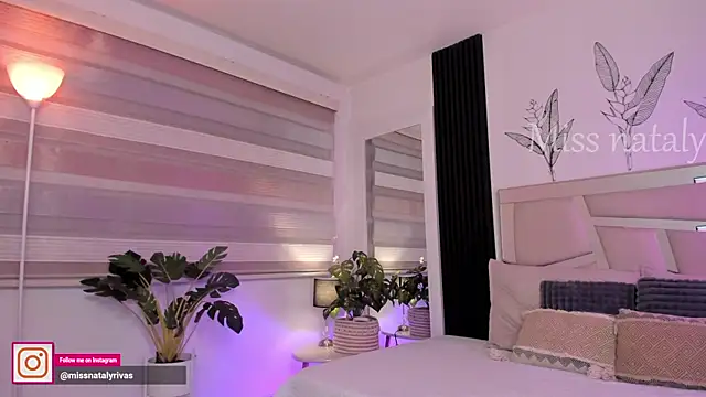 missnataly online show from May 20, 2026, 11:13 pm