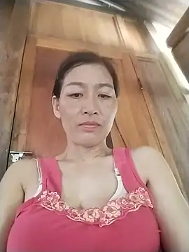 lris-Beauty77 online show from July 8, 2026, 9:10 am