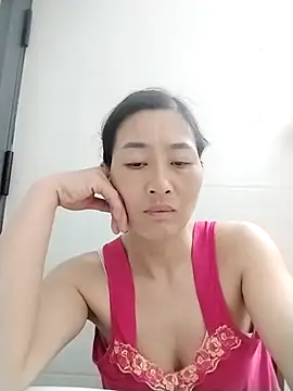 lris-Beauty77 online show from March 6, 2026, 8:26 pm