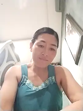 Snapshot of lris-Beauty77 chatting on February 25, 2026, 2:50 pm lris-Beauty77 online show from February 25, 2026, 2:50 pm