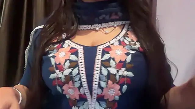 Snapshot of Avneet_kaurr1 chatting on June 30, 2026, 5:40 am Avneet kaurr1 online show from June 30, 2026, 5:40 am