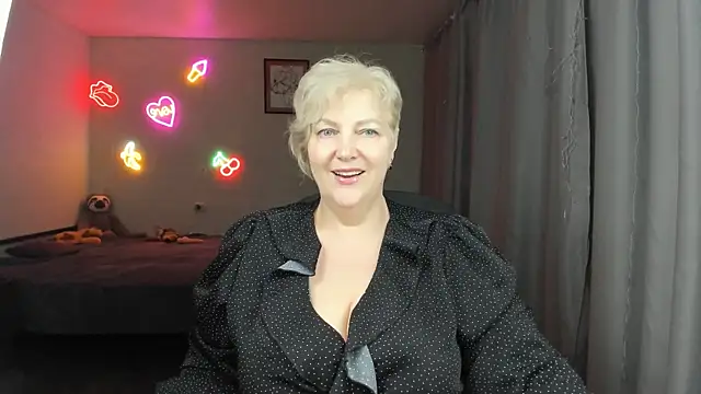 Mary-Leee online show from June 3, 2026, 6:12 pm