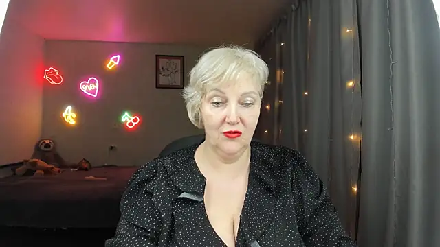 Mary-Leee online show from May 28, 2026, 6:03 pm