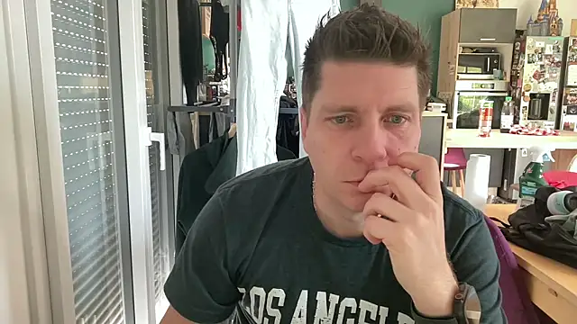 Minmoi1984 online show from March 10, 2026, 7:56 am