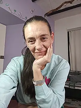 LeanaMaturee online show from July 28, 2026, 9:47 pm