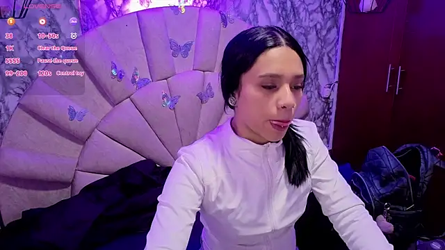 miiaboss  online show from April 17, 2026, 11:02 am