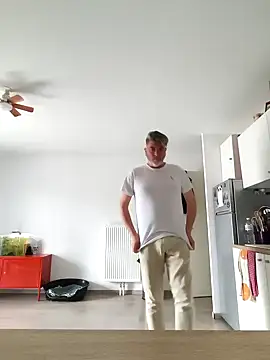 eruzam59000 online show from April 1, 2026, 2:25 pm