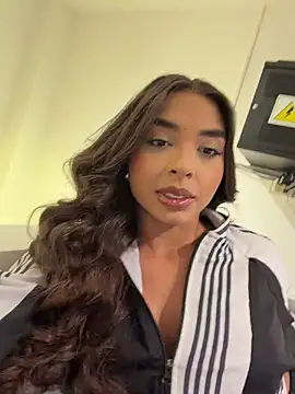 Snapshot of AnnyVega__ chatting on July 7, 2026, 9:40 pm AnnyVega online show from July 7, 2026, 9:40 pm