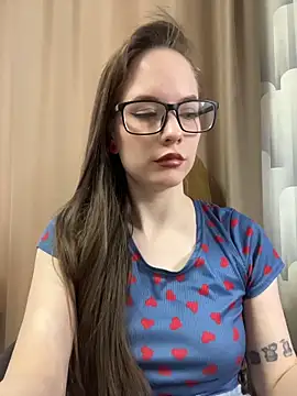 Snapshot of DivaAurumX chatting on February 23, 2026, 11:33 am DivaAurumX online show from February 23, 2026, 11:33 am