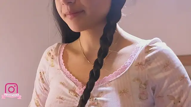 eva depp  online show from March 19, 2026, 10:04 am