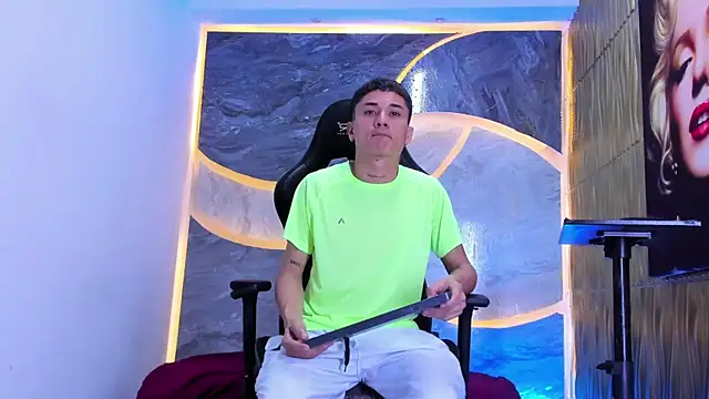 Snapshot of Matheus_Ic_ chatting on February 25, 2026, 7:58 pm Matheus Ic online show from February 25, 2026, 7:58 pm