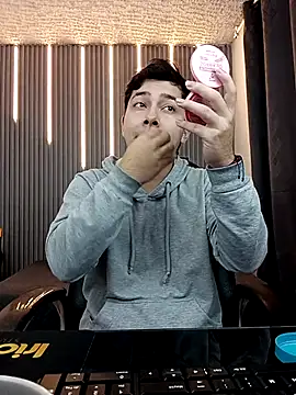 Julian Smith21 online show from March 20, 2026, 11:55 am