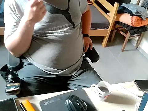 pozitiva000 online show from April 13, 2026, 3:05 pm