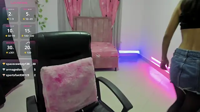 Mila rouge06 online show from April 9, 2026, 6:19 am