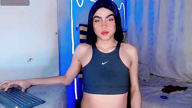 xyaraluv  online show from April 13, 2026, 11:42 pm