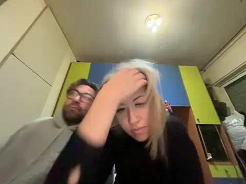 Snapshot of neutro1122 chatting on February 24, 2026, 11:38 pm neutro1122 online show from February 24, 2026, 11:38 pm