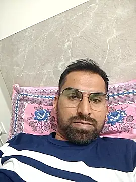 RonitVora online show from May 17, 2026, 8:31 pm
