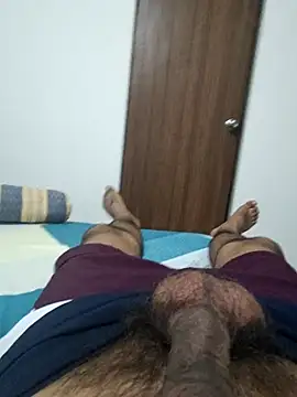 Snapshot of RonitVora chatting on March 3, 2026, 2:35 pm RonitVora online show from March 3, 2026, 2:35 pm