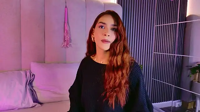 AlessiaAuren online show from April 7, 2026, 8:43 pm