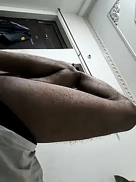 womencock online show from March 3, 2026, 11:45 pm