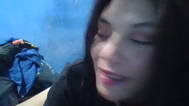 Soylilayblue online show from March 27, 2026, 4:10 am