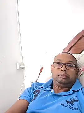 emperator13 online show from April 8, 2026, 5:42 am