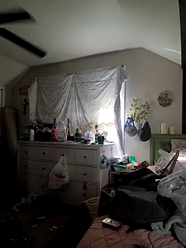 pleasser1985 online show from February 27, 2026, 7:35 pm