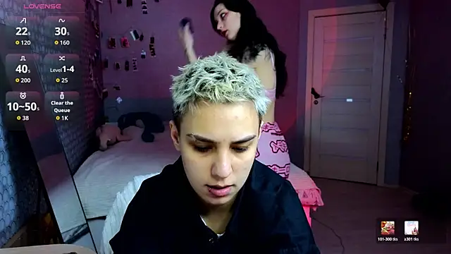 LuxuryLoverss online show from April 10, 2026, 11:06 am