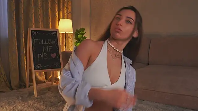 EnriquetaLemma online show from March 4, 2026, 12:13 pm